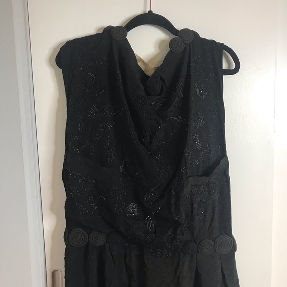 Vintage 1920s Black Silk Crepe Flapper Dress with Beaded Bird Design - Picture 15 of 16